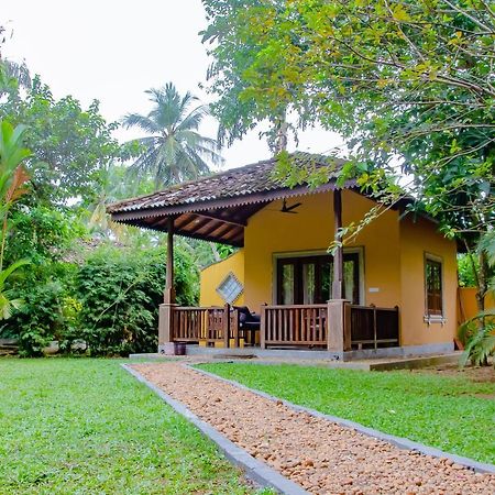 Birds Paradise Cabanas Unawatuna Exteriör bild