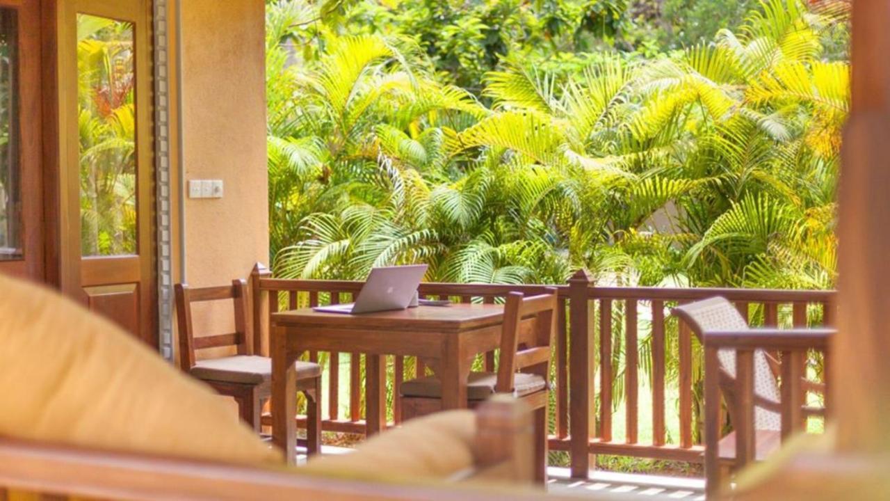 Birds Paradise Cabanas Unawatuna Exteriör bild