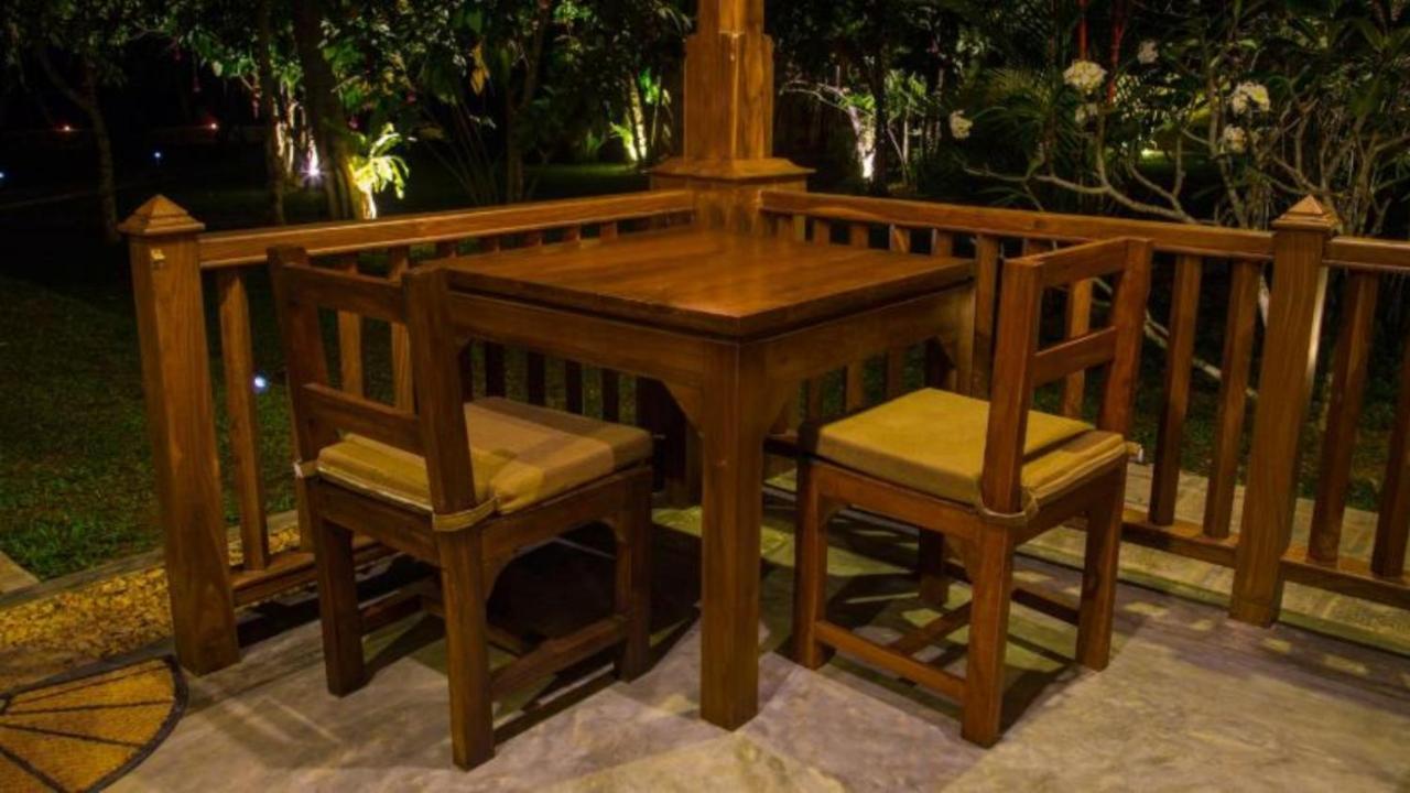 Birds Paradise Cabanas Unawatuna Exteriör bild